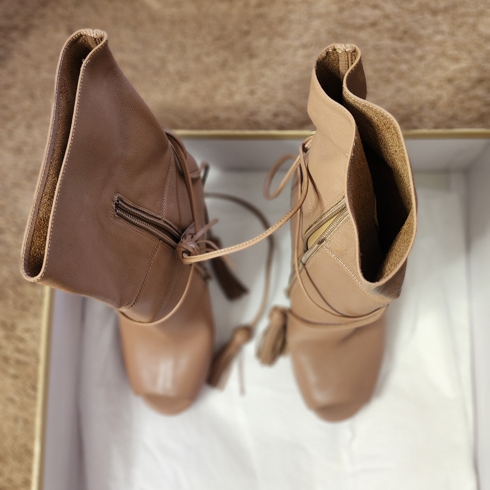 Michael Kors Tan Lace Up Boots